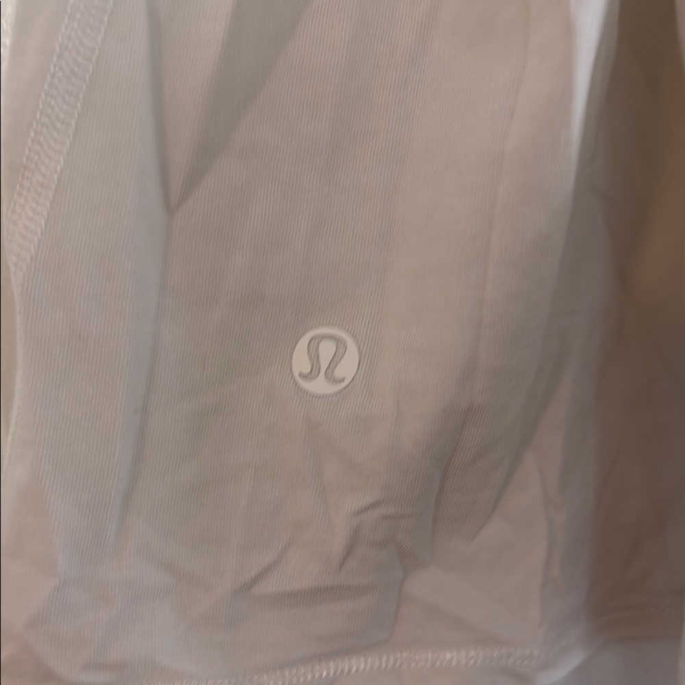 Lululemon Lightweight Split-Back Training Tank To… - image 5